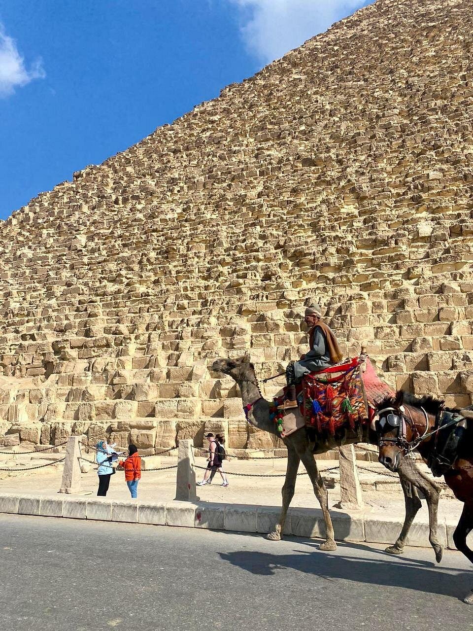 Cairo: Private Guided Trip to the Giza Pyramids and Sphinx