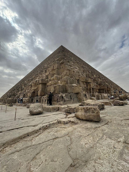 Cairo: Private Tour of Giza Pyramids, Saqqara and Memphis with Egyptologist Guide