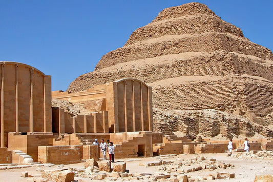 Cairo: Pyramids of Giza, Memphis, Saqqara Private Guided Tour with Lunch