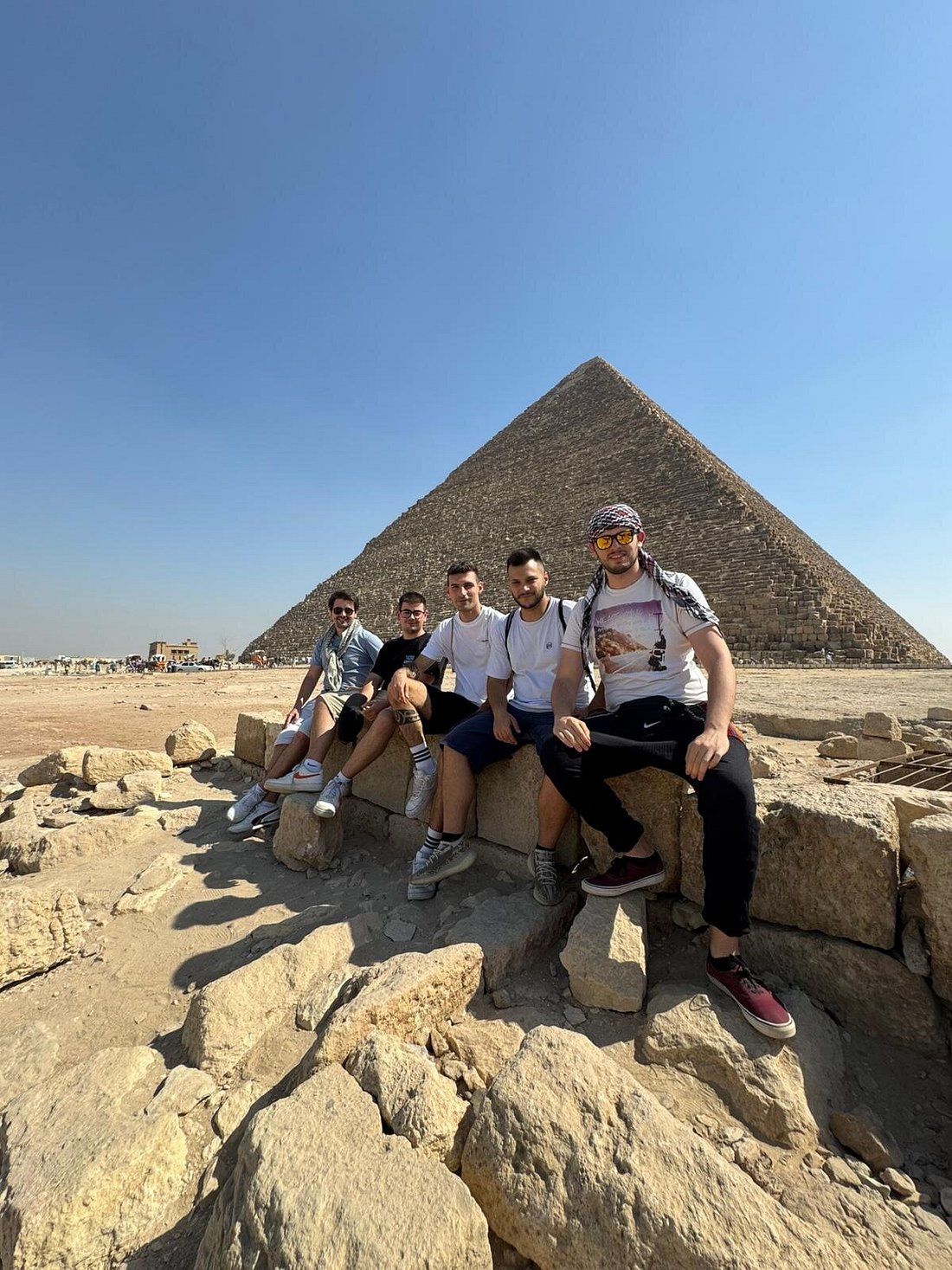Cairo: Pyramids of Giza, Memphis, Saqqara Private Guided Tour with Lunch