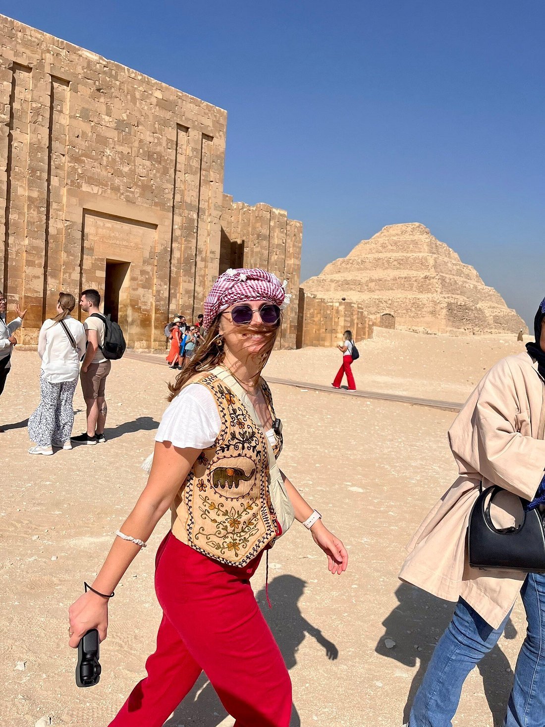 Cairo: Pyramids of Giza, Memphis, Saqqara Private Guided Tour with Lunch