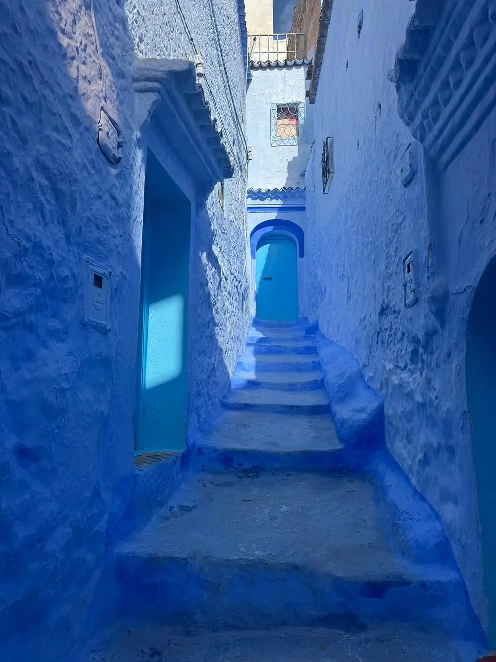 From Fès: Transfer nach Tanger mit Besuch in Chefchaouen