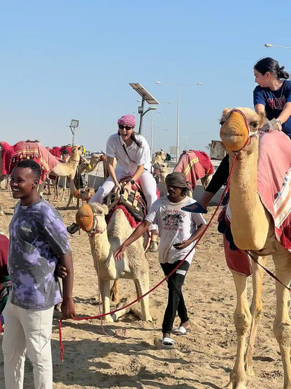 दोहा: डेजर्ट सफारी विद ड्यून बैशिंग, ऊंट की सवारी और सैंडबोर्डिंग