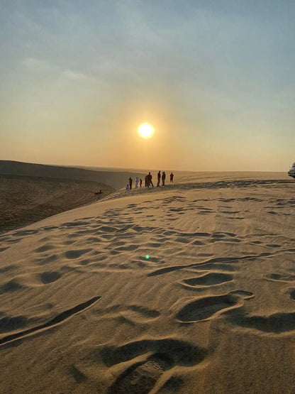 दोहा: डेजर्ट सफारी विद ड्यून बैशिंग, ऊंट की सवारी और सैंडबोर्डिंग