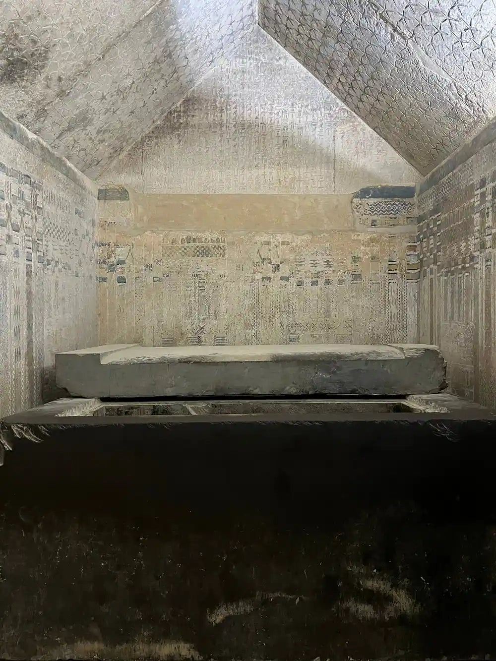 Cairo: Private Day Tour to Giza Pyramids Sphinx, Saqqara, and Memphis