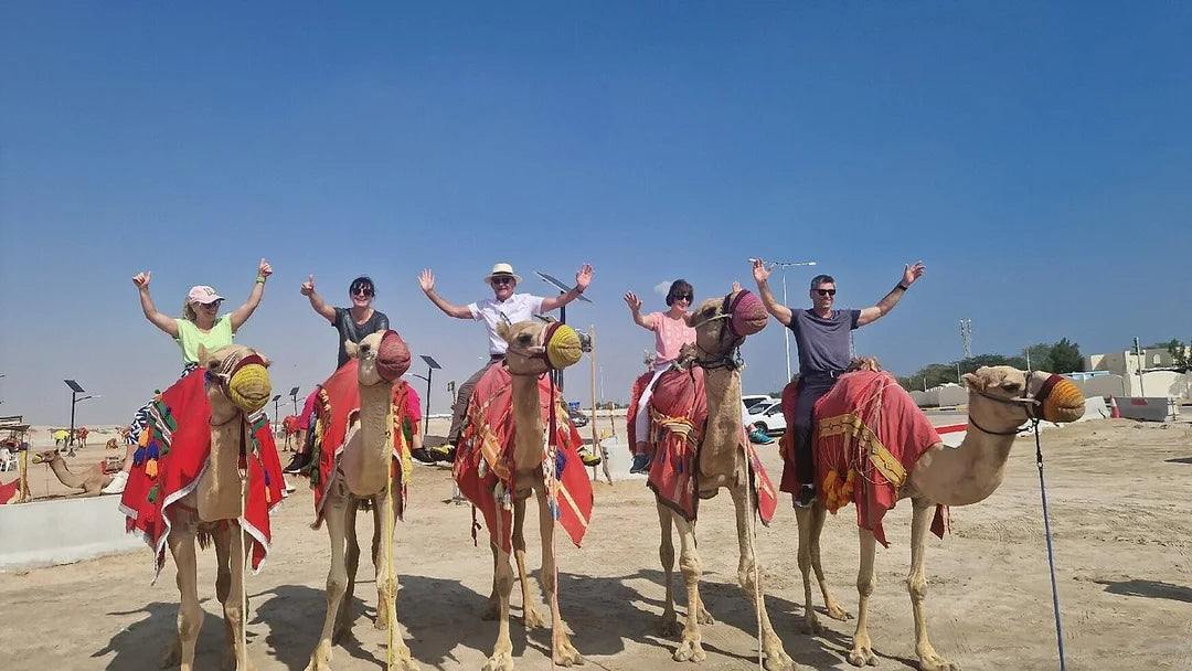 दोहा: डेजर्ट सफारी विद ड्यून बैशिंग, ऊंट की सवारी और सैंडबोर्डिंग