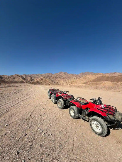 Шарм-эль-Шейх: сафари на джипе 4x4 в Цветной каньон, Голубую дыру и Дахаб с обедом