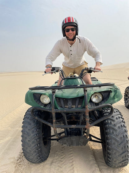 Doha : Safari dans le désert avec sandboard, visite de la mer intérieure et balade à dos de chameau en option