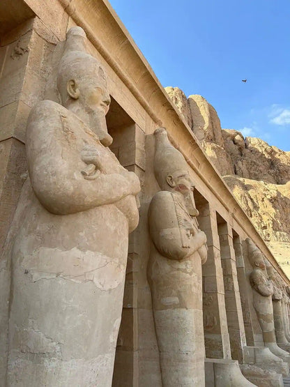 Dari Sharm El Sheikh: Wisata Sehari Berpemandu ke Luxor dan Makam Tutankhamun dengan Pesawat