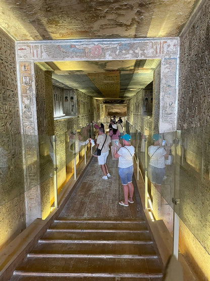 Von Sharm El Sheikh: Tagesausflug nach Luxor und zum Tutanchamun-Grab mit dem Flugzeug
