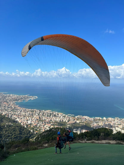 Jounieh: Paragliding im Libanon