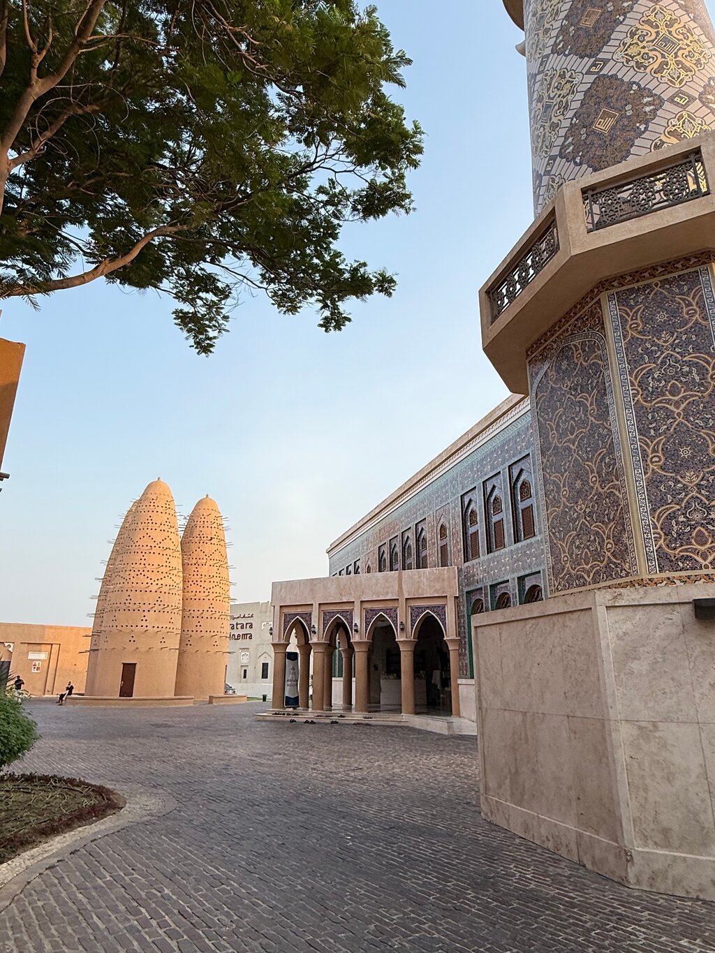 Doha: Guided City Tour with Hotel and Airport Pickup