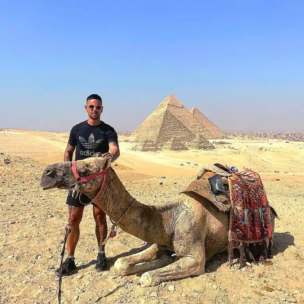 Cairo: Private Day Tour to Giza Pyramids and The Sphinx