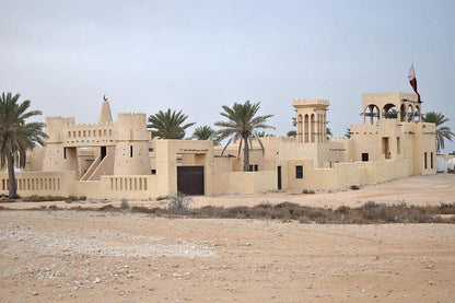 الدوحة: جولة بصحبة مرشد إلى الساحل الغربي، حصن زكريت، منحوتة ريتشارد سيرا وتلال الفطر