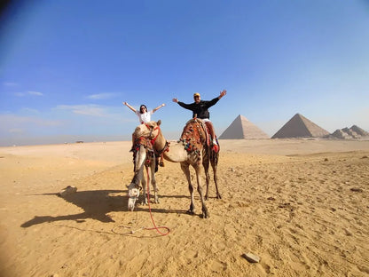 Cairo: Private Tour of Pyramids of Giza, Sphinx, Camel Ride and Lunch