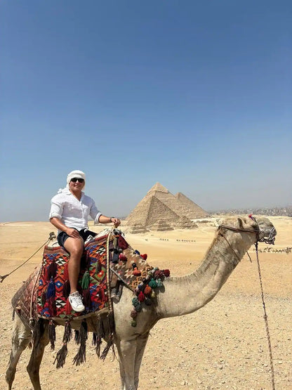 Cairo: Private Day Tour to Giza Pyramids and The Sphinx