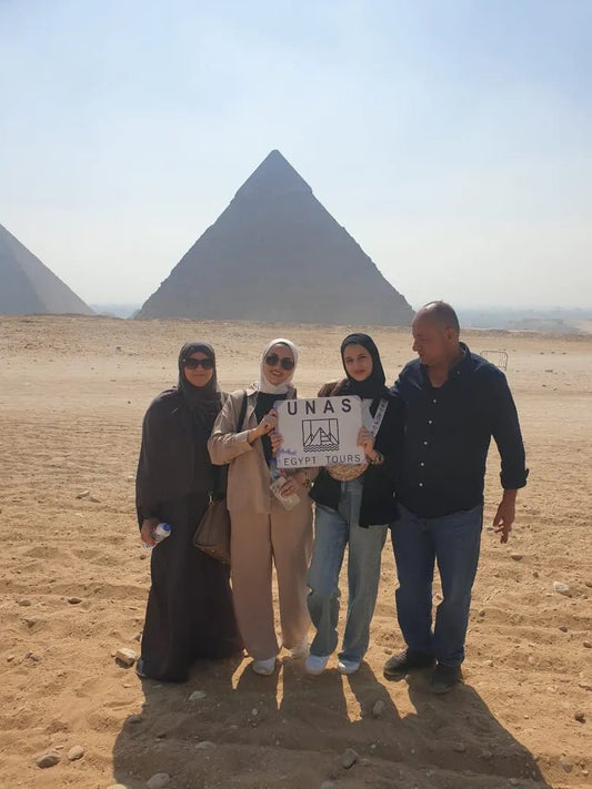 Cairo: Day Tour to Giza Pyramids and the Egyptian Museum Tour