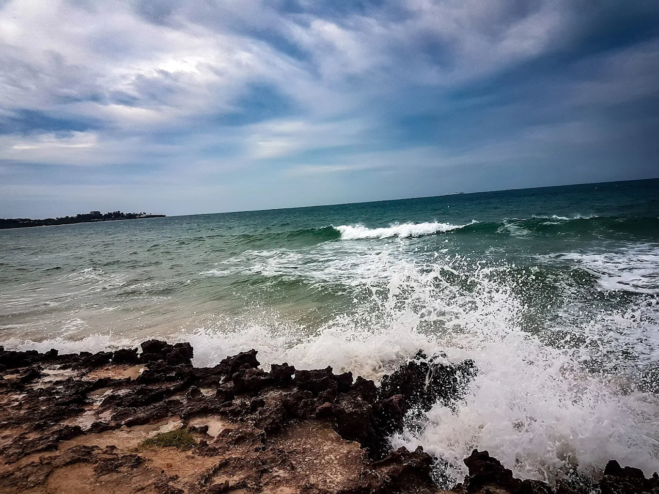Dar es Salaam: Shared City Tour with Markets, Museums, and Coastal Sights