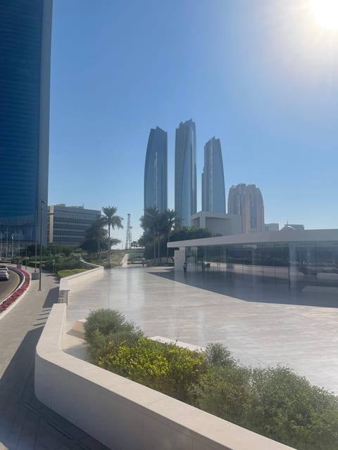 Doha: 4 - Hour Guided City Tour with Hotel and Airport Pickup
