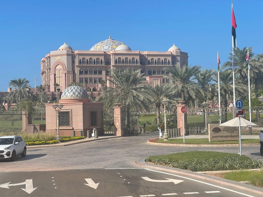 Doha: 4 - Hour Guided City Tour with Hotel and Airport Pickup