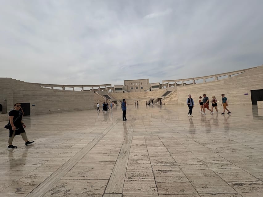 Doha: 4 - Hour Guided City Tour with Hotel and Airport Pickup