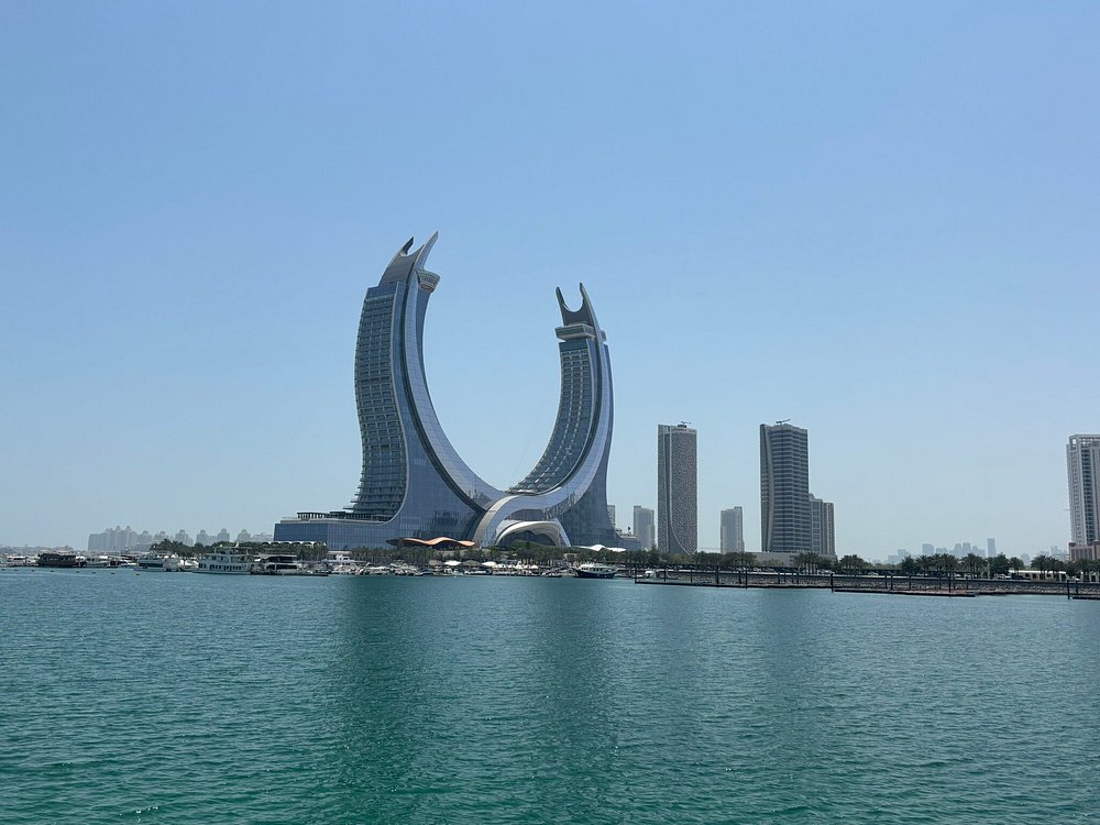 Doha: City Highlights Tour with Pickup from Airport or Hotel