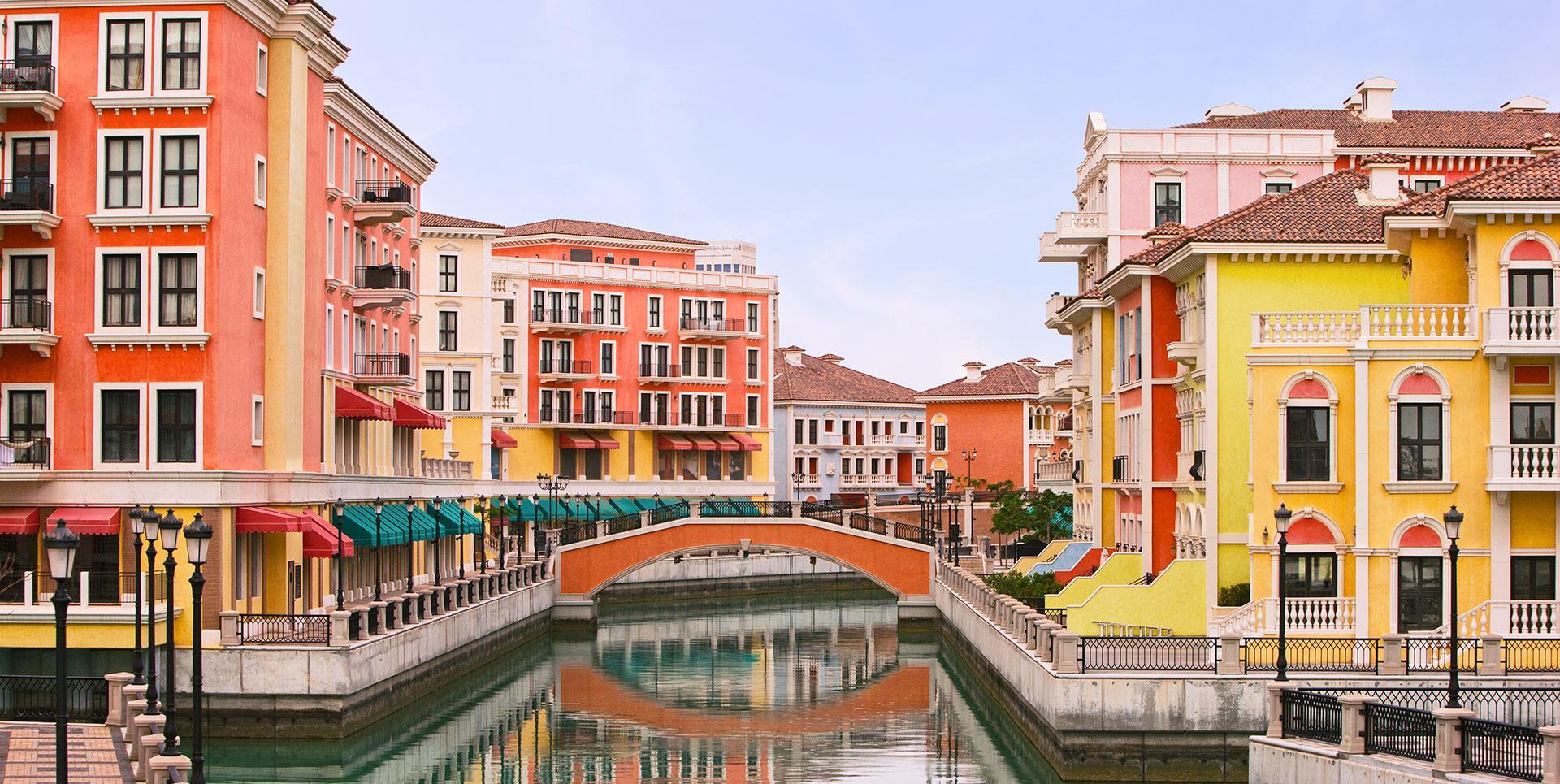 Doha: City Tour to Souq Waqif, Katara, Pearl Qatar, and National Museum