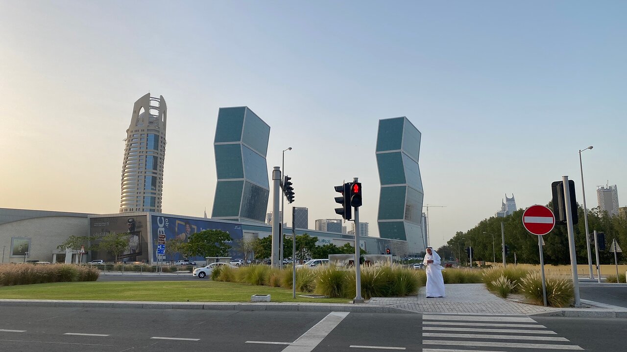 Doha: Combo Private Guided City Tour & Desert Safari Tour