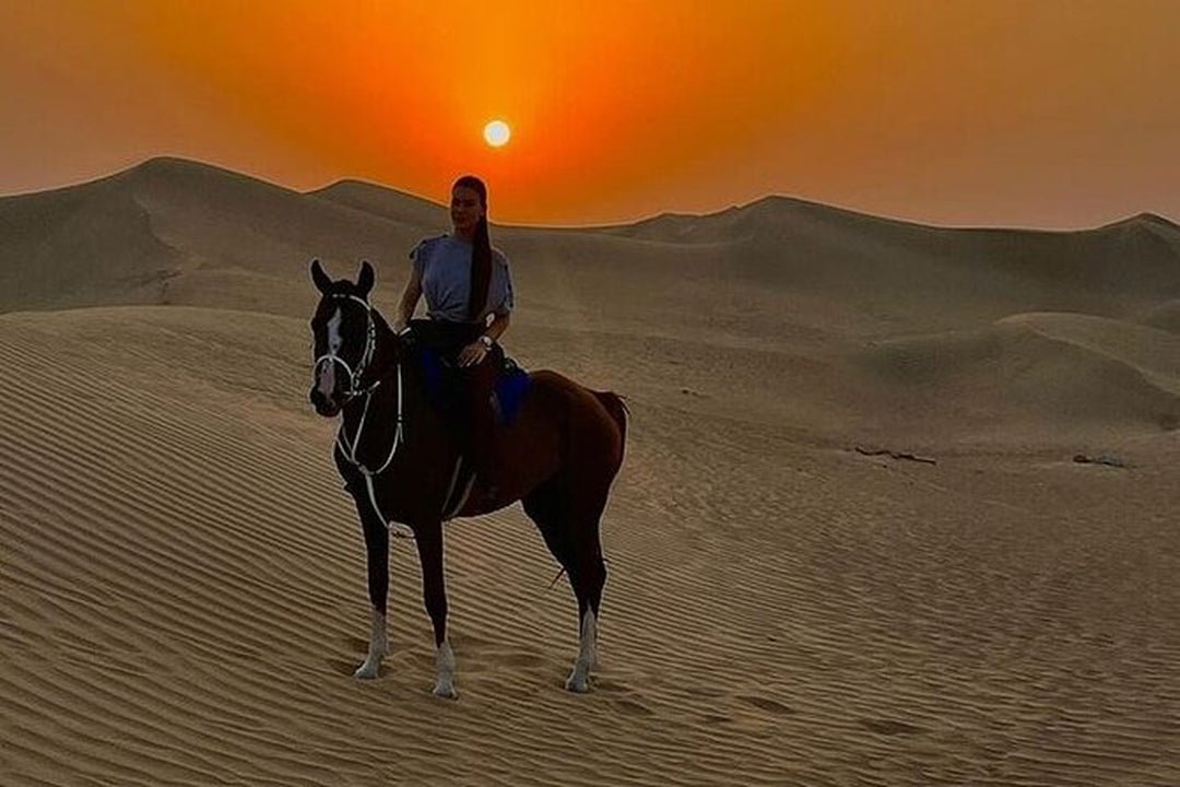 Doha: Desert Horse Riding Trip with Hotel Pickup