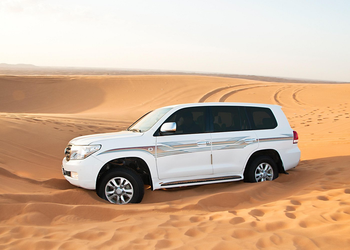 Doha: Desert Safari with Dune Bashing and Sandboarding