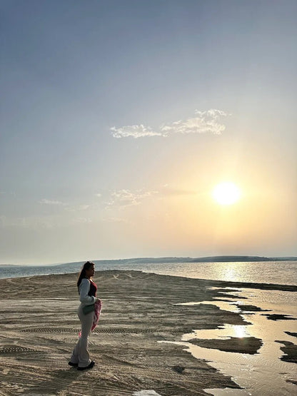 Doha: Desert Safari with Dune Bashing, Sandboarding, and Inland Sea Visit