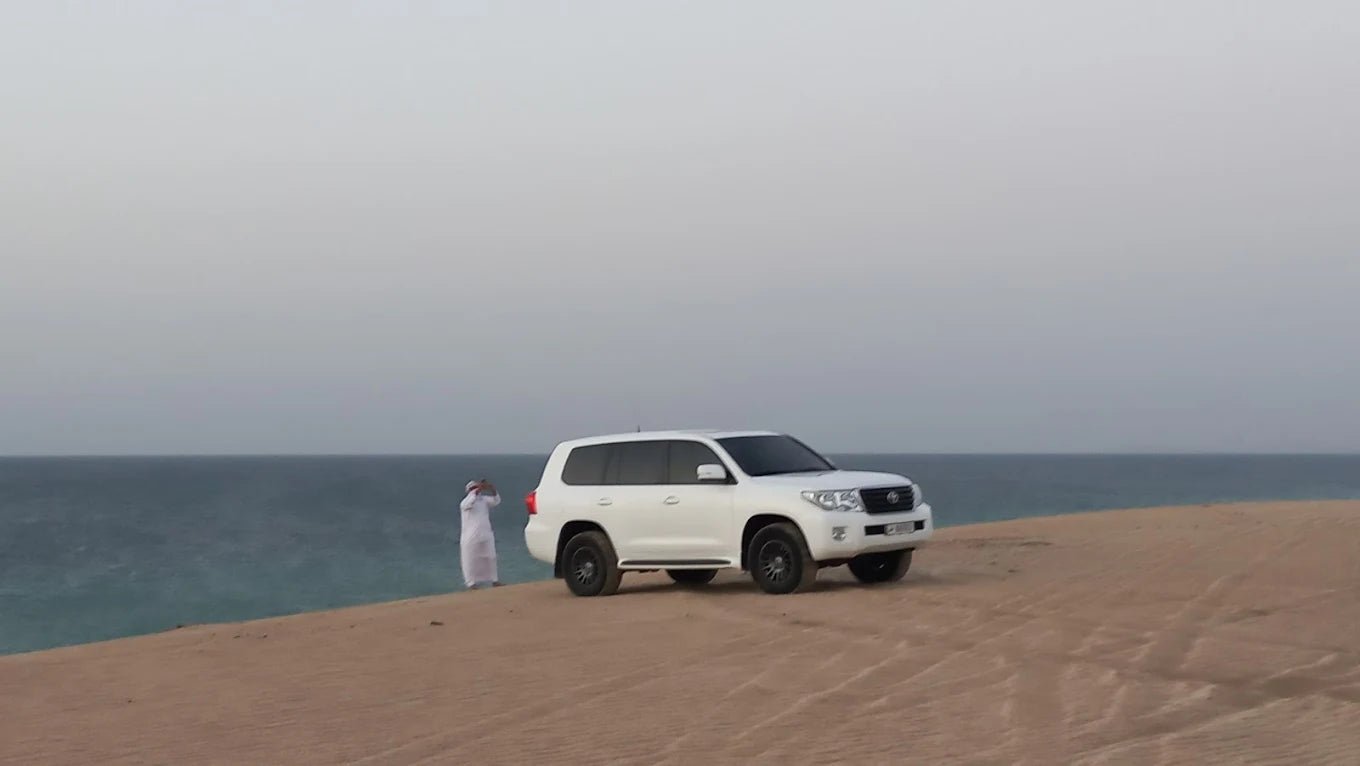 Doha: Desert Safari with Dune Bashing, Sandboarding, and Inland Sea Visit