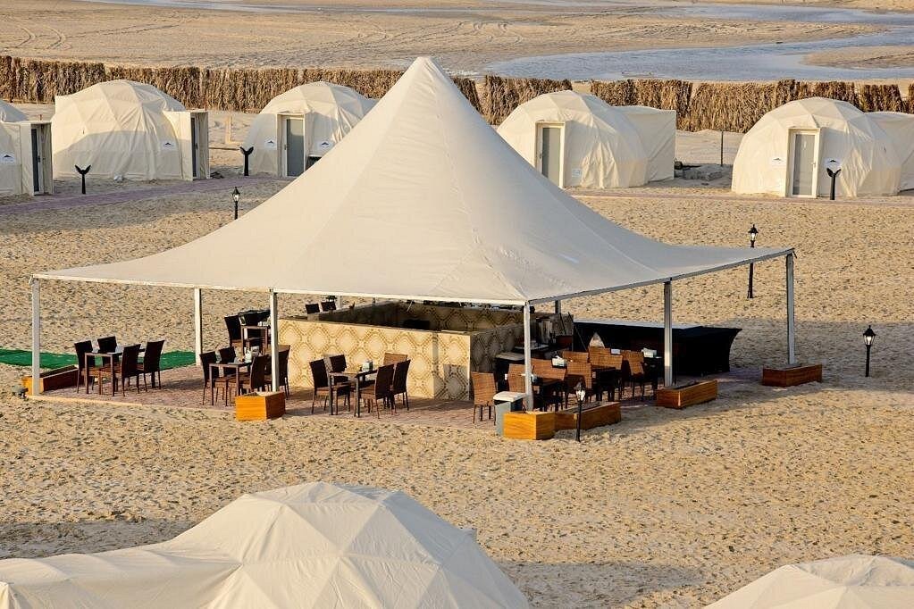 Doha: Full - Day Private Desert Safari with Camel Ride, Inland Sea and BBQ Dinner