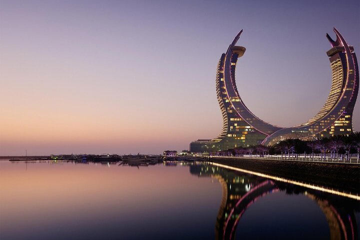 Doha: Guided City Tour and Traditional Dhow Cruise