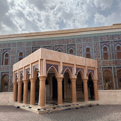 Doha: Guided City Tour to Souq Waqif, Katara, and The Pearl