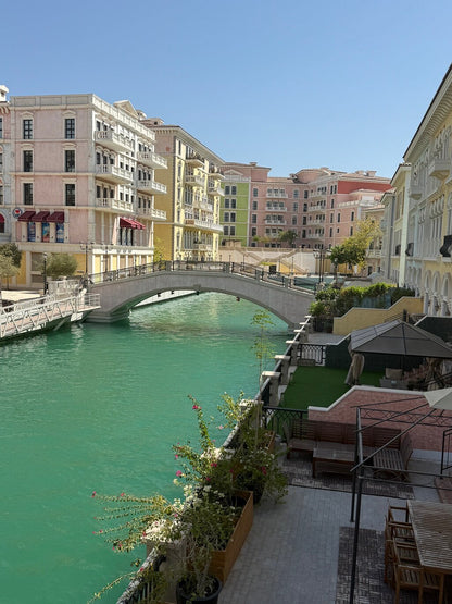 Doha: Guided City Tour to Souq Waqif, Katara, and The Pearl