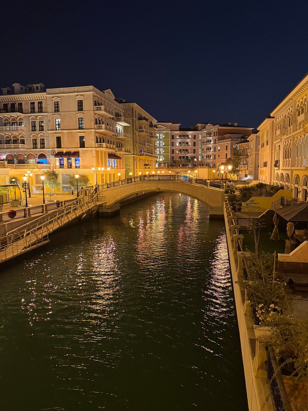 Doha: Guided City Tour to Souq Waqif, Katara, and The Pearl