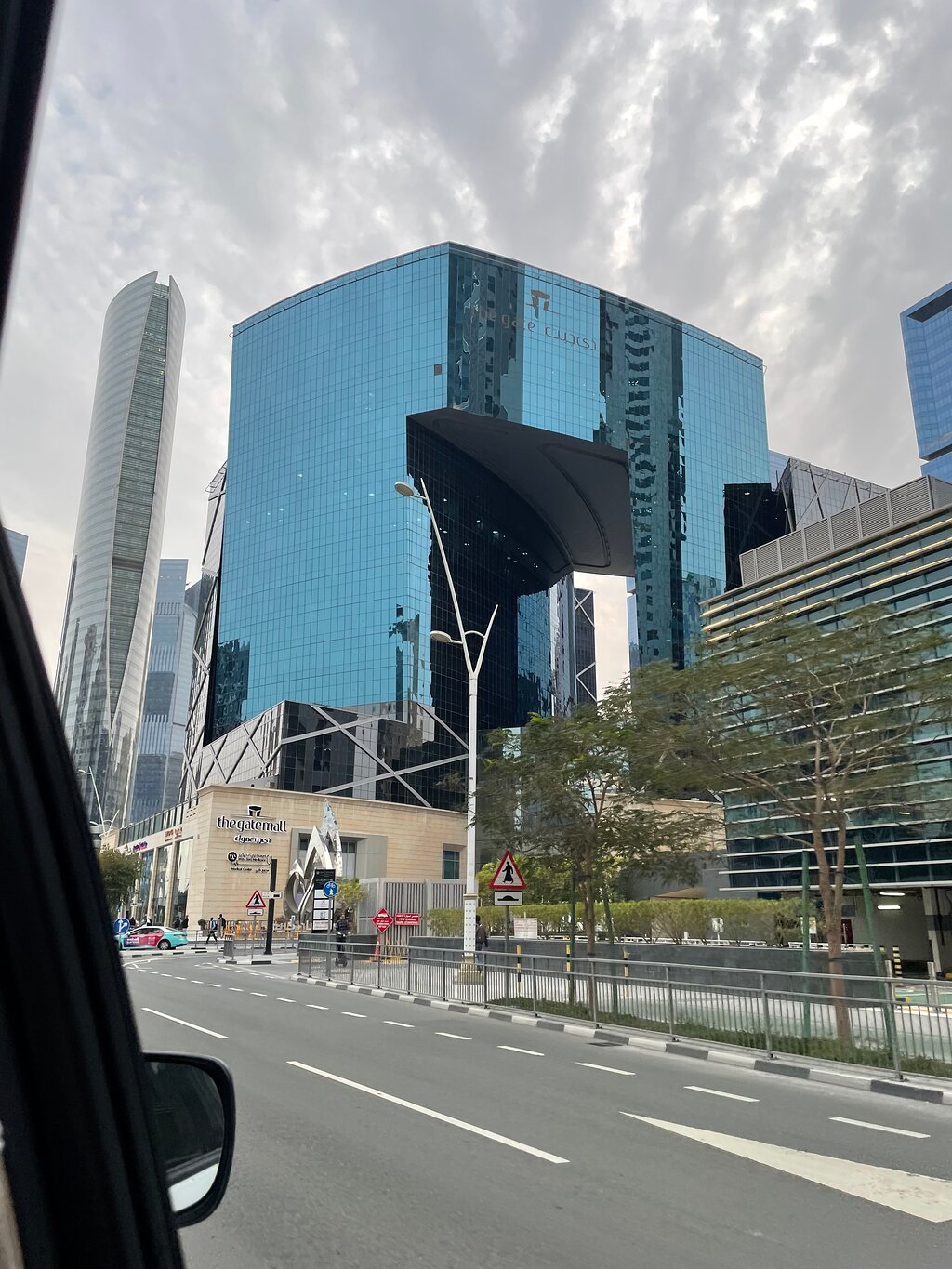 Doha: Guided City Tour with Hotel and Airport Pickup