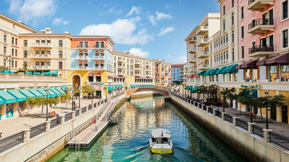 Doha: Guided City Tour with Hotel and Airport Pickup