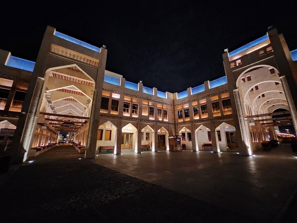 Doha: Guided City Tour with Souq Waqif, Katara, The Pearl, and Landmarks