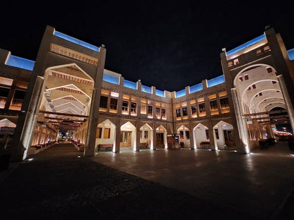 Doha: Guided City Tour with Souq Waqif, Katara, The Pearl, and Landmarks