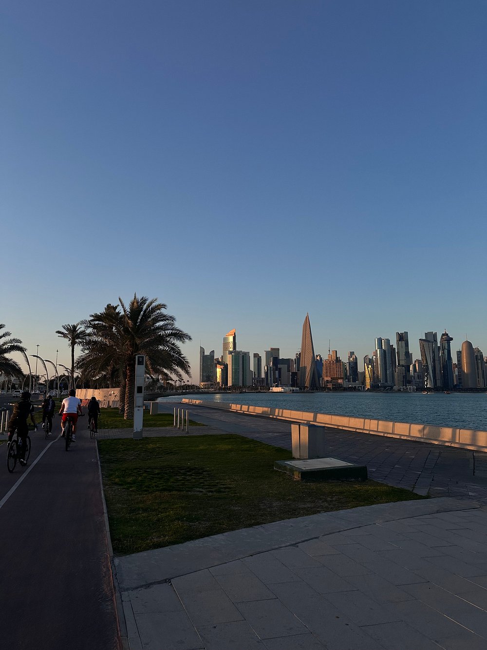 Doha: Guided City Tour with Souq Waqif, Katara, The Pearl, and Landmarks