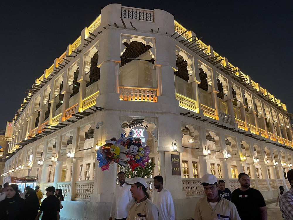 Doha: Guided City Tour with Souq Waqif, Katara, The Pearl, and Landmarks