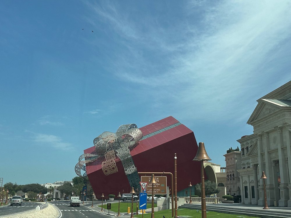 Doha: Guided City Tour with Souq Waqif, Katara, The Pearl, and Landmarks