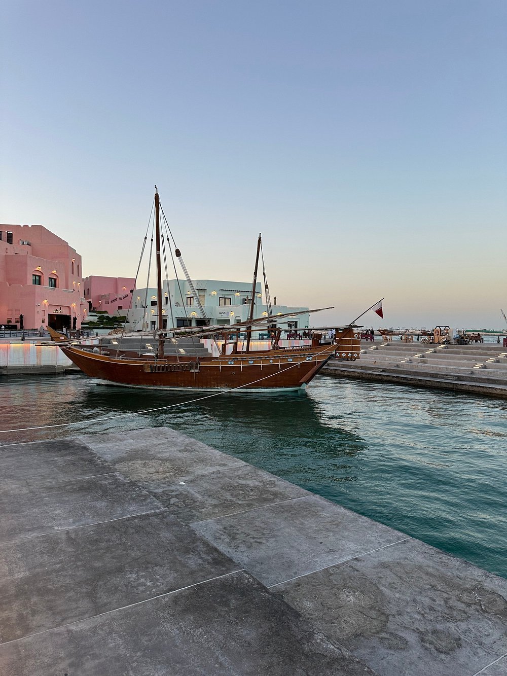 Doha: Guided City Tour with Souq Waqif, Katara, The Pearl, and Landmarks