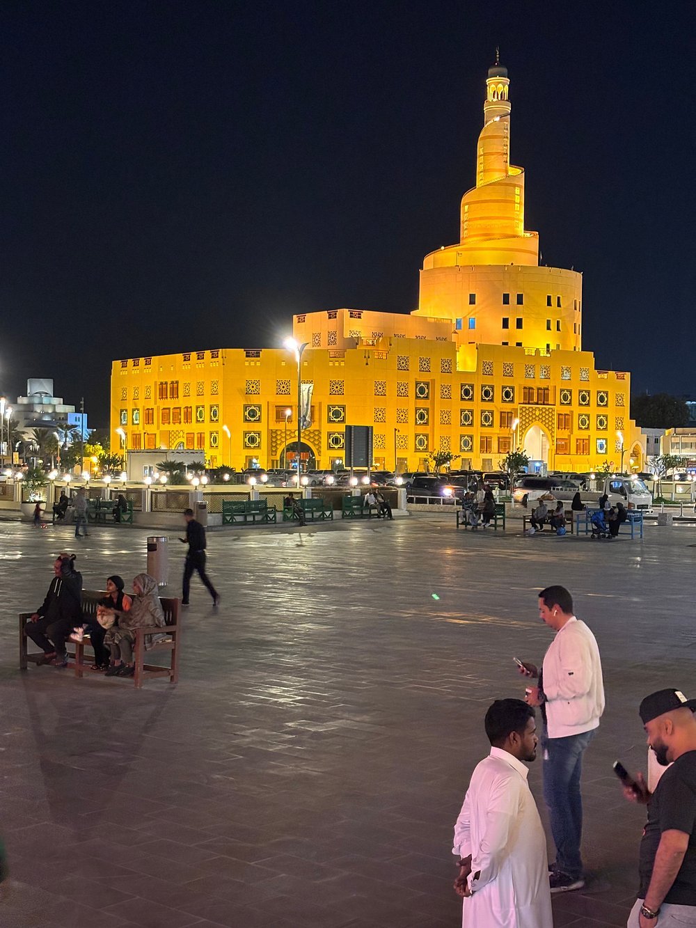 Doha: Guided City Tour with Souq Waqif, Katara, The Pearl, and Landmarks