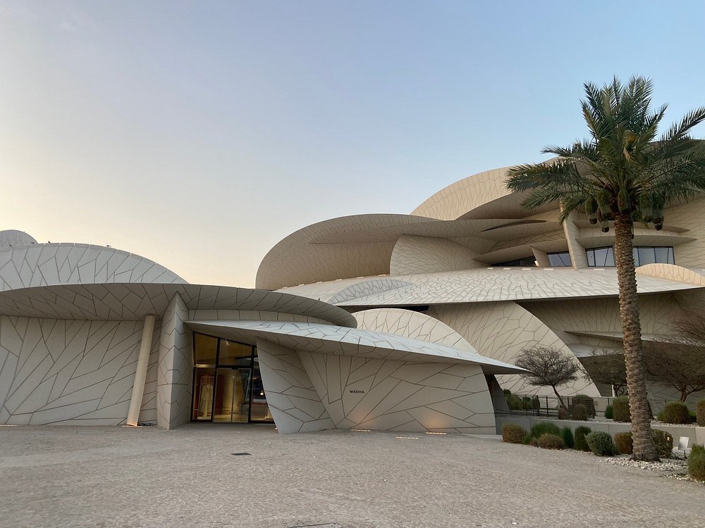 Doha: Guided City Tour with Souq Waqif, Katara, The Pearl, and Landmarks