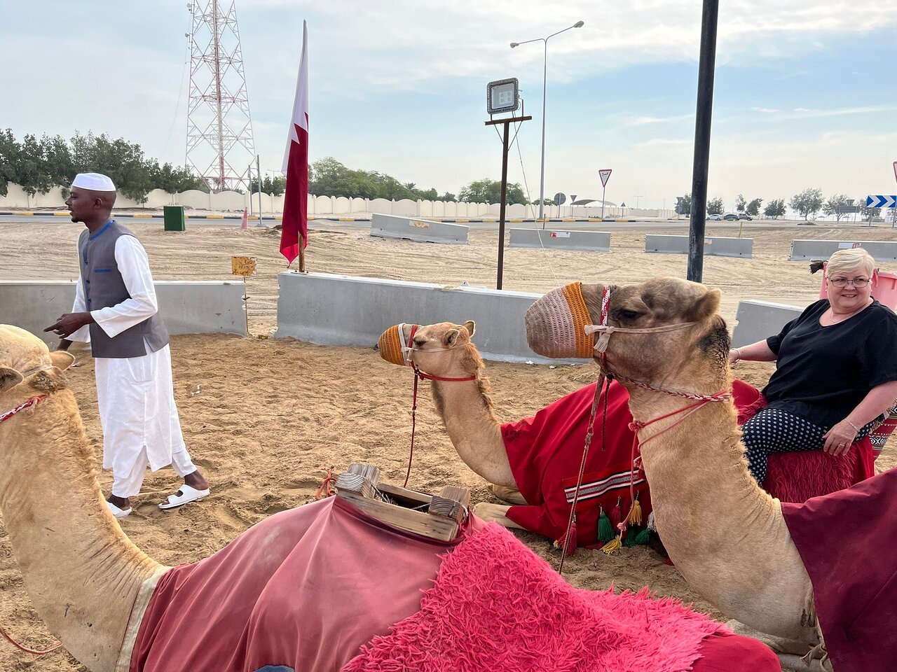 Doha: Half - Day Private Desert Safari with Camel Ride, Sandboarding and Inland Sea