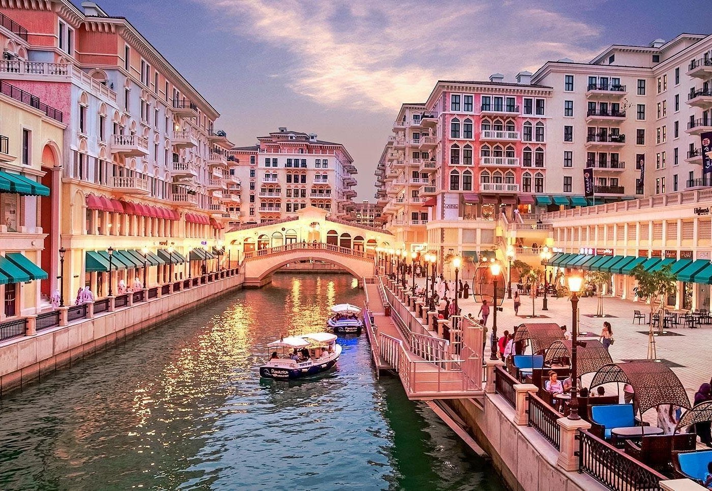 Doha: Night City Tour to Souq Waqif, Katara and The Pearl - Qatar