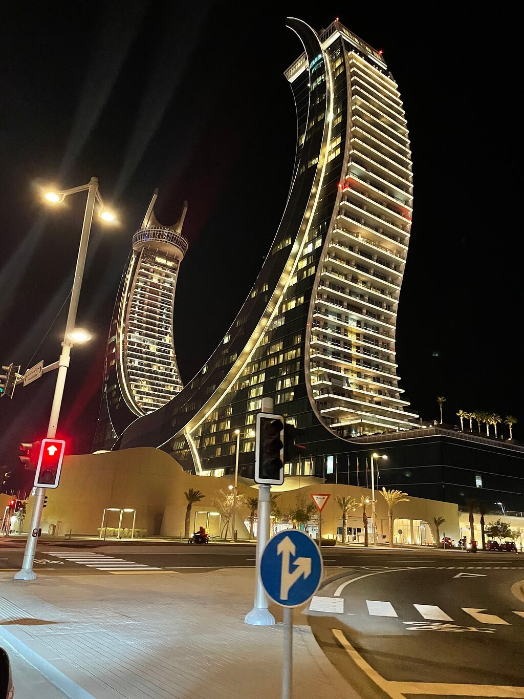 Doha: Night City Tour to Souq Waqif, Katara and The Pearl - Qatar